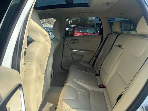 Used 2015 Volvo XC60 T6 image 24