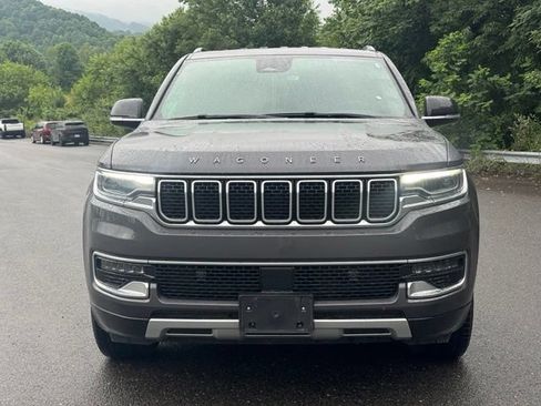Used 2024 Jeep Wagoneer L Series II w/ Flexible Seating Group AWD/4WD image 2