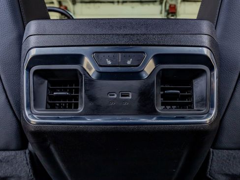 Used 2024 GMC Sierra 3500 Denali w/ Denali Reserve Package AWD/4WD image 33