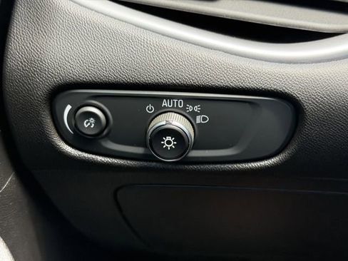 Used 2023 Chevrolet Malibu RS FWD image 23