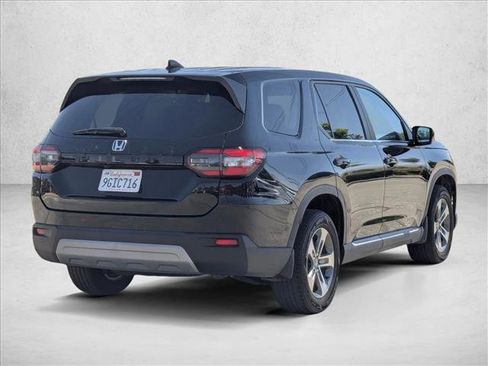 Used 2023 Honda Pilot EX-L image 5