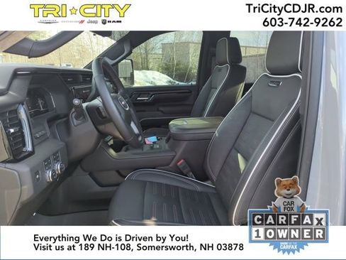 Used 2025 GMC Sierra 2500 AT4X image 11