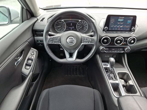Used 2020 Nissan Sentra SV w/ Trunk Package FWD image 13