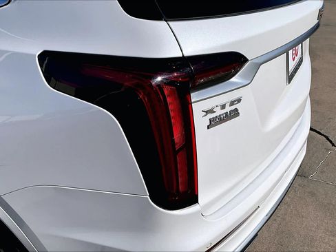 Used 2020 Cadillac XT6 Premium Luxury image 27