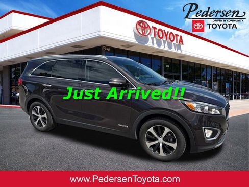 Used 2017 Kia Sorento EX AWD/4WD image 1