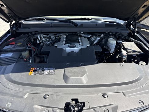 Used 2018 Cadillac Escalade ESV Platinum image 39