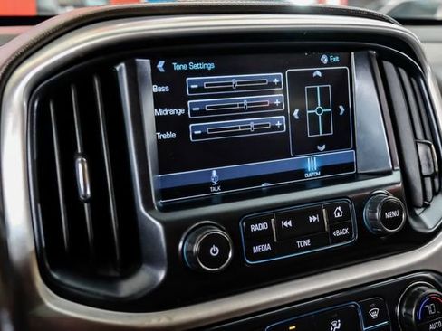 Used 2018 GMC Canyon SLT image 24