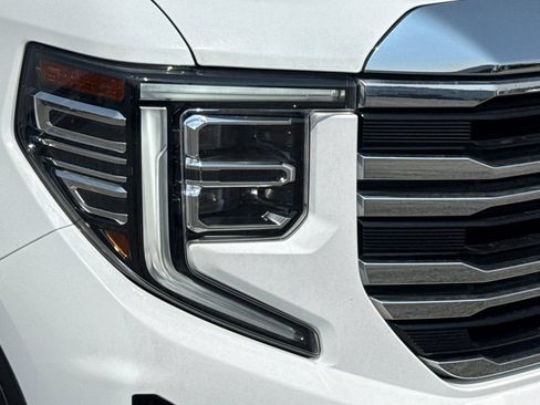 Used 2024 GMC Sierra 1500 SLT w/ SLT Premium Plus Package AWD/4WD image 45