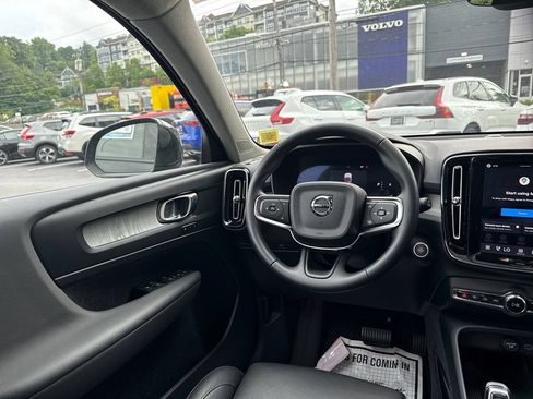 Certified 2026 Volvo XC40 B5 Plus AWD/4WD image 23