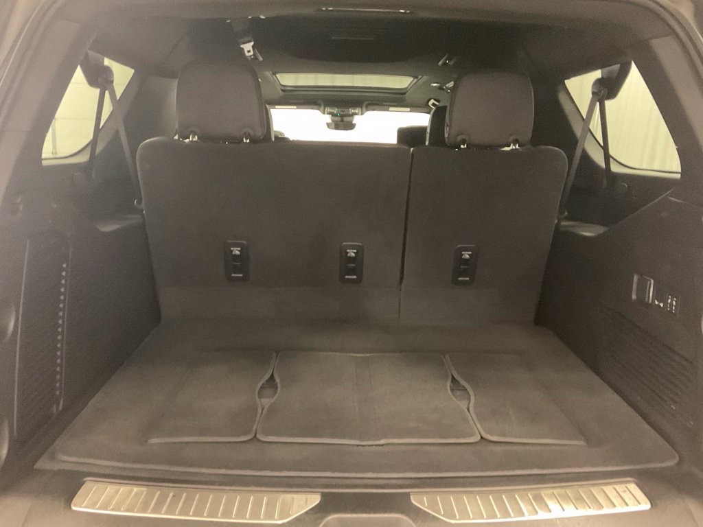 Used 2025 GMC Yukon XL Denali Ultimate w/ LPO, Floor Liner Package AWD/4WD image 31