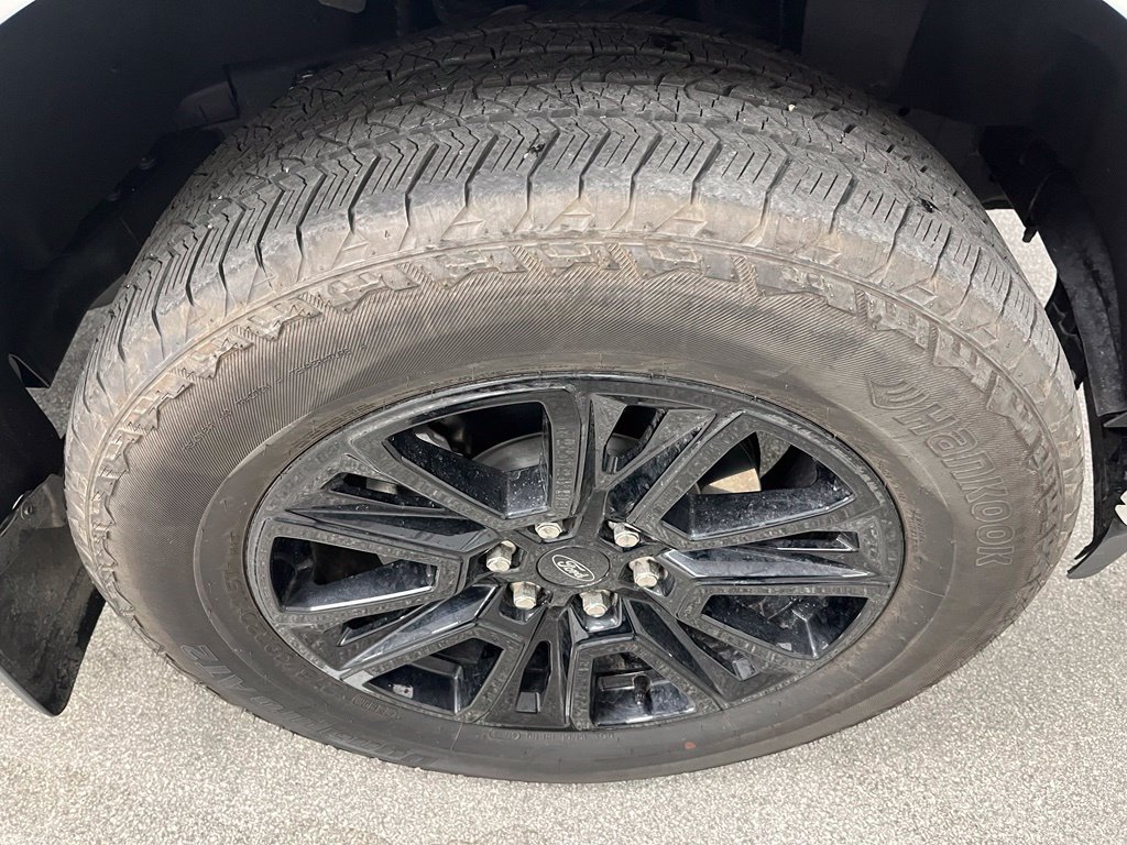 Used 2025 Ford F150 Platinum w/ FX4 Off-Road Package AWD/4WD image 18