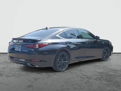 Used 2023 Lexus ES 350 F Sport w/ Accessory Package (Z2)
