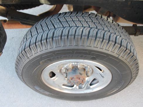 Used 1997 Dodge Ram 2500 Truck 2WD Club Cab image 24