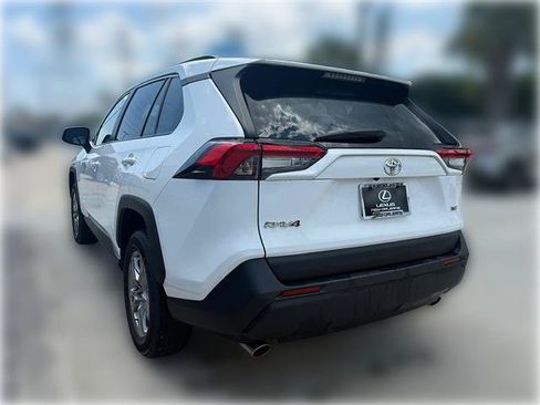Used 2025 Toyota RAV4 XLE FWD image 5