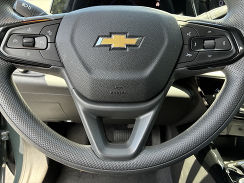 Used 2026 Chevrolet Trax LT FWD image 31