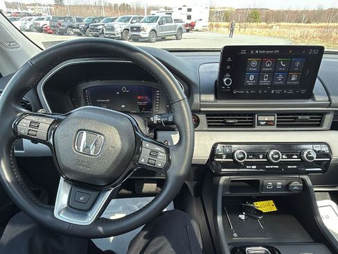 Used 2023 Honda Pilot Elite image 29