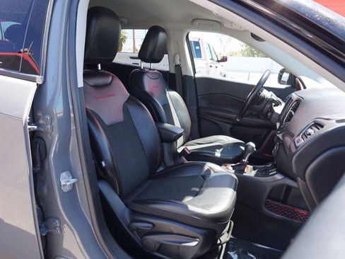Used 2021 Jeep Compass Trailhawk w/ Convenience Group AWD/4WD image 23
