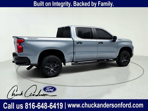 Used 2025 Chevrolet Silverado 1500 Custom Trail Boss w/ Dark Appearance Package AWD/4WD image 8