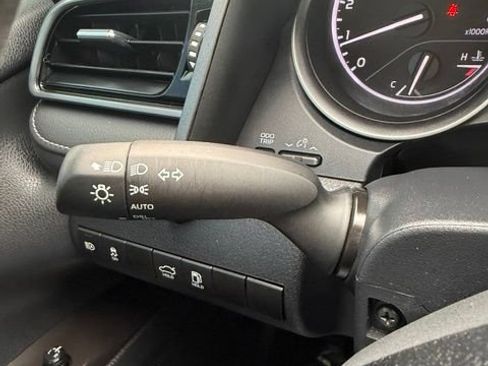 Used 2024 Toyota Camry SE FWD image 21