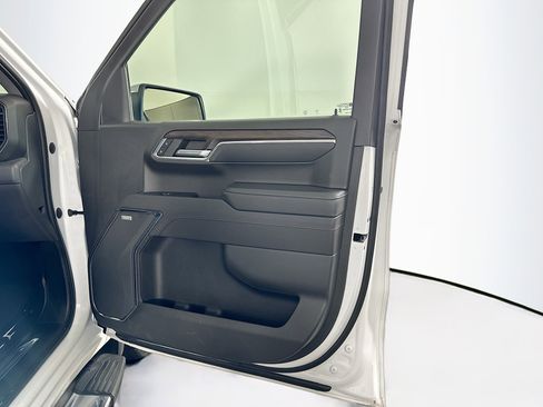 Used 2023 GMC Sierra 1500 SLT image 30