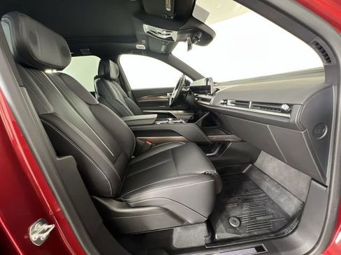 Used 2026 Cadillac Vistiq Sport w/ LPO, Floor Liner Package AWD/4WD image 29