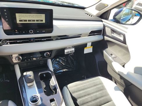 New 2025 Mitsubishi Outlander SE image 17