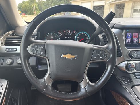 Used 2016 Chevrolet Suburban LTZ AWD/4WD image 28