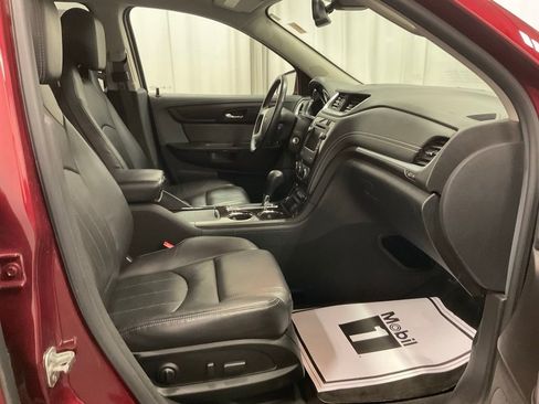 Used 2017 Chevrolet Traverse Premier image 30
