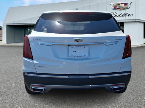 Certified 2022 Cadillac XT5 Premium Luxury AWD/4WD image 4