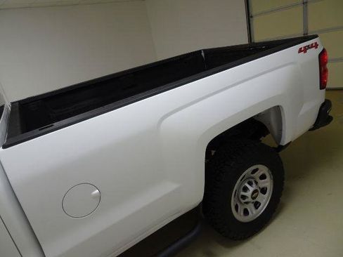 Used 2019 Chevrolet Silverado 2500 W/T AWD/4WD image 17