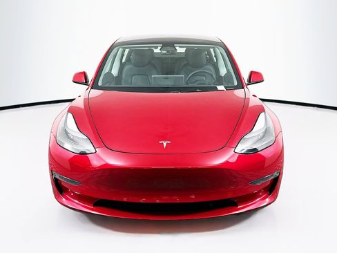Used 2023 Tesla Model 3 Standard Range image 2