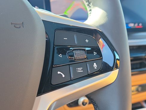 Certified 2025 BMW 330i Sedan w/ Convenience Package image 30