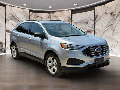Used 2020 Ford Edge SE FWD image 8