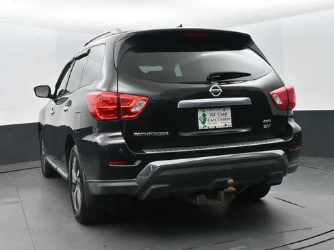 Used 2017 Nissan Pathfinder SV AWD/4WD image 8