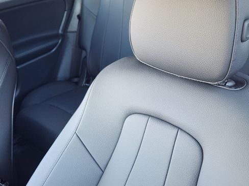 New 2026 Mercedes-Benz GLB 250 image 14