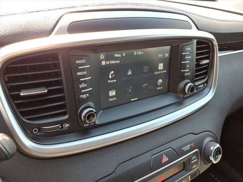 Used 2020 Kia Sorento LX w/ LX I4 Convenience Package FWD image 27