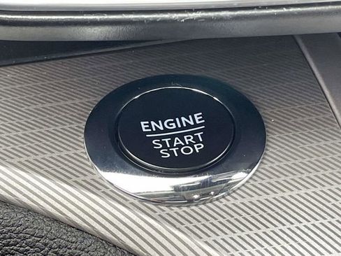 Certified 2023 Ford Explorer XLT w/ Equipment Group 202A image 33