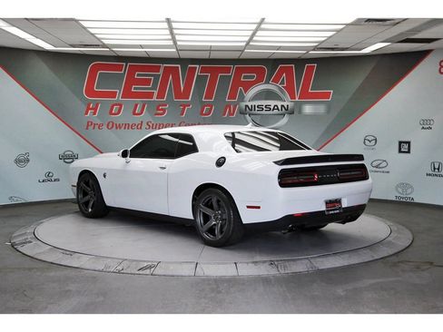 Used 2022 Dodge Challenger SRT Hellcat Redeye RWD image 4