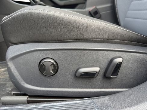 New 2026 Volkswagen Jetta SE image 11