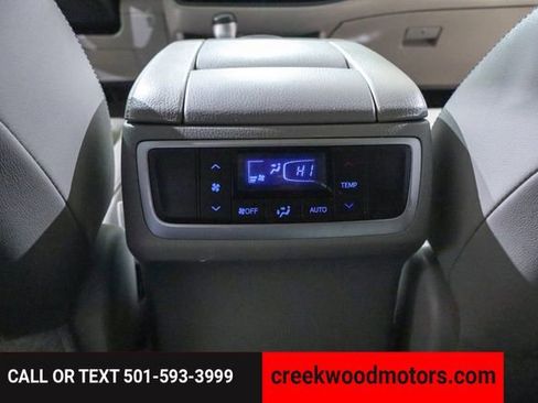 Used 2019 Toyota Highlander Limited FWD V6 1 Owner image 48