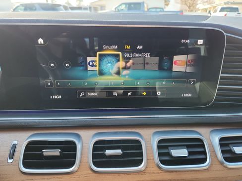 Used 2021 Mercedes-Benz GLE 350 4MATICreg 4D Sport Utility GLE image 12