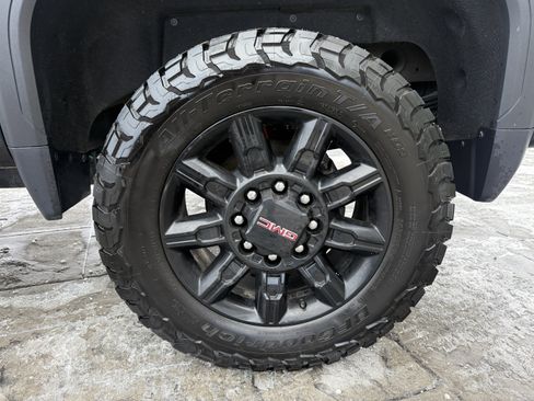 Used 2024 GMC Sierra 2500 AT4 w/ Technology Package image 32