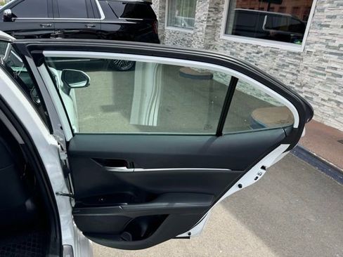 Used 2019 Toyota Camry XSE FWD image 14