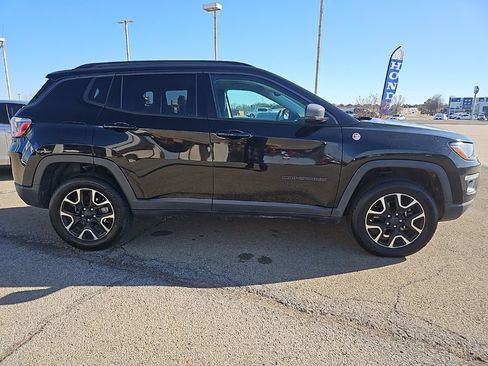 Used 2020 Jeep Compass Trailhawk image 5