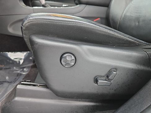 Used 2019 Jeep Grand Cherokee Limited AWD/4WD image 29