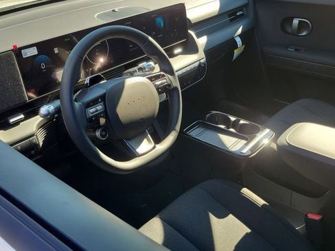 New 2026 Hyundai Ioniq 5 SE image 2