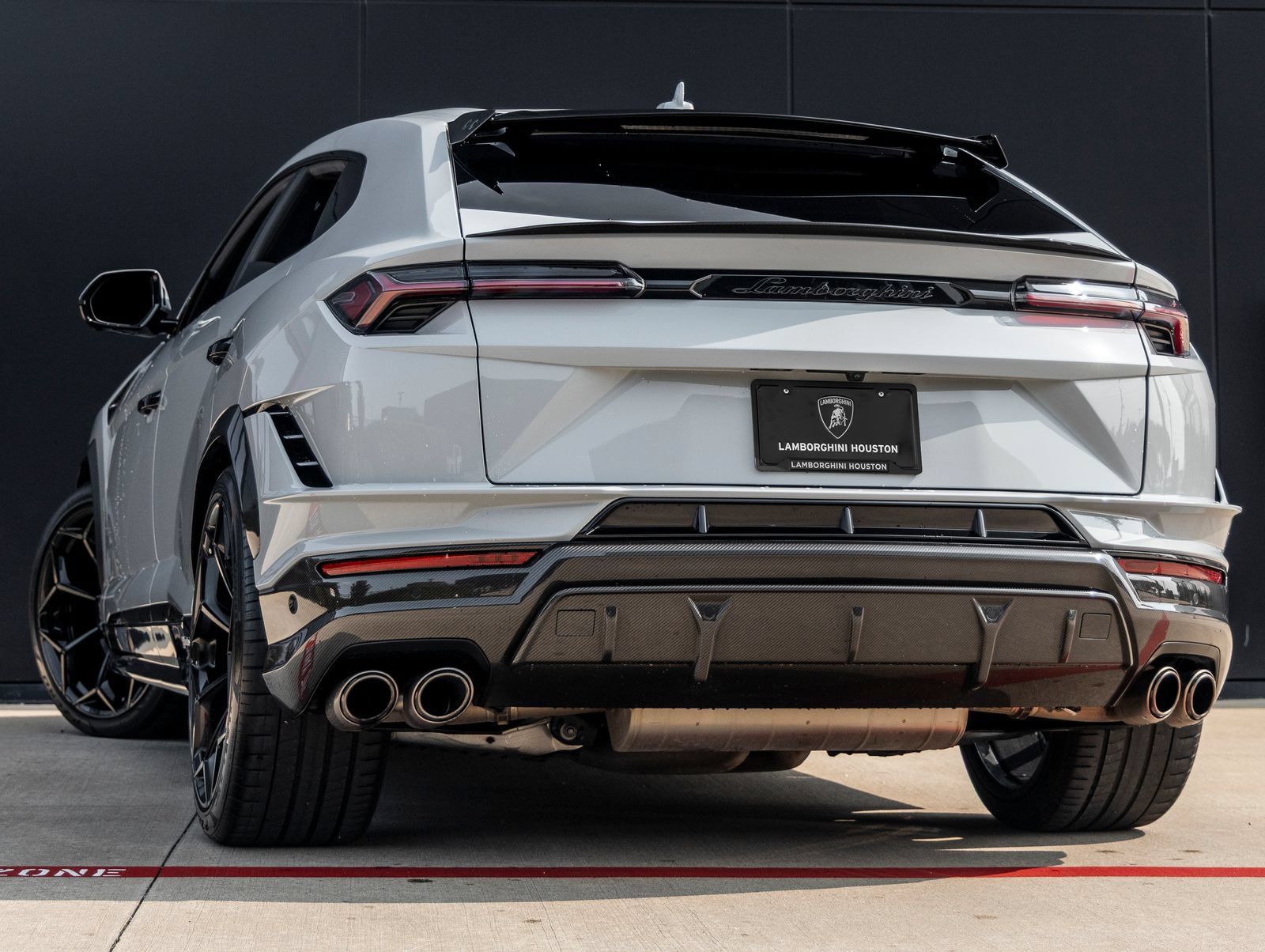 Used 2024 Lamborghini Urus Performante AWD/4WD image 6
