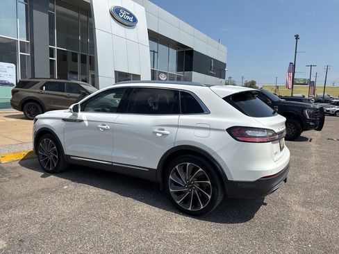 Used 2022 Lincoln Nautilus Reserve w/ Equipment Group 201A image 9