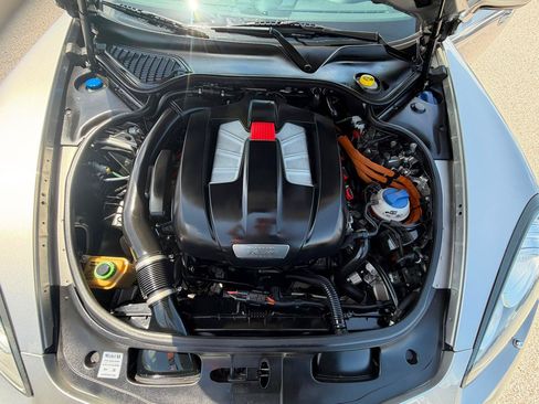Used 2013 Porsche Panamera S RWD image 16