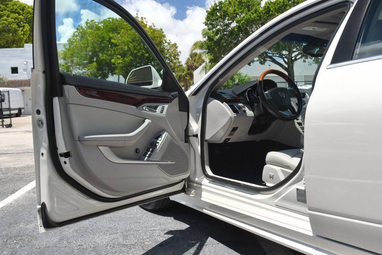 Used 2012 Cadillac CTS Luxury RWD image 21